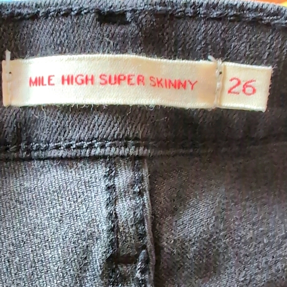 NWOT...LEVIS..MILE HIGH SUPER SKINNY STUDDED WOMEN'S JEANS... Size 26 - Picture 6 of 11
